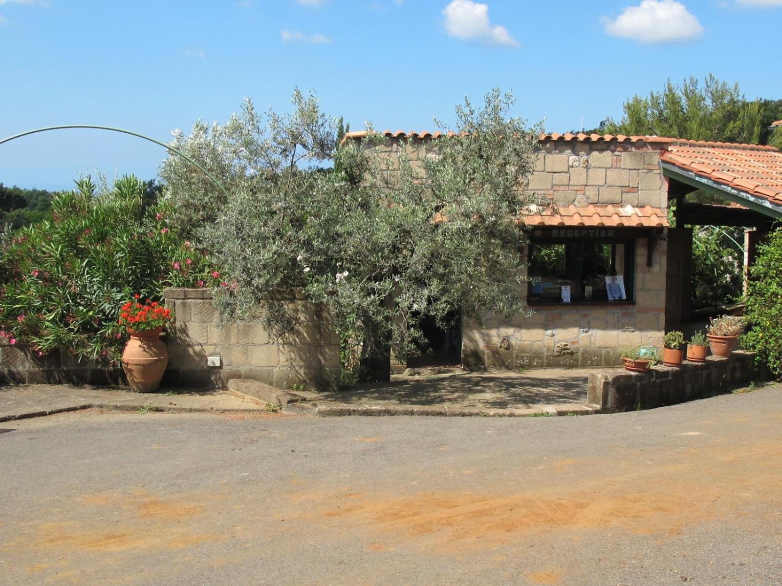 Il Borgo Centro Vacanze กวาร์ดิสตัลโล ภายนอก รูปภาพ