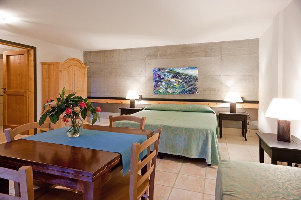 Il Borgo Centro Vacanze กวาร์ดิสตัลโล ภายนอก รูปภาพ