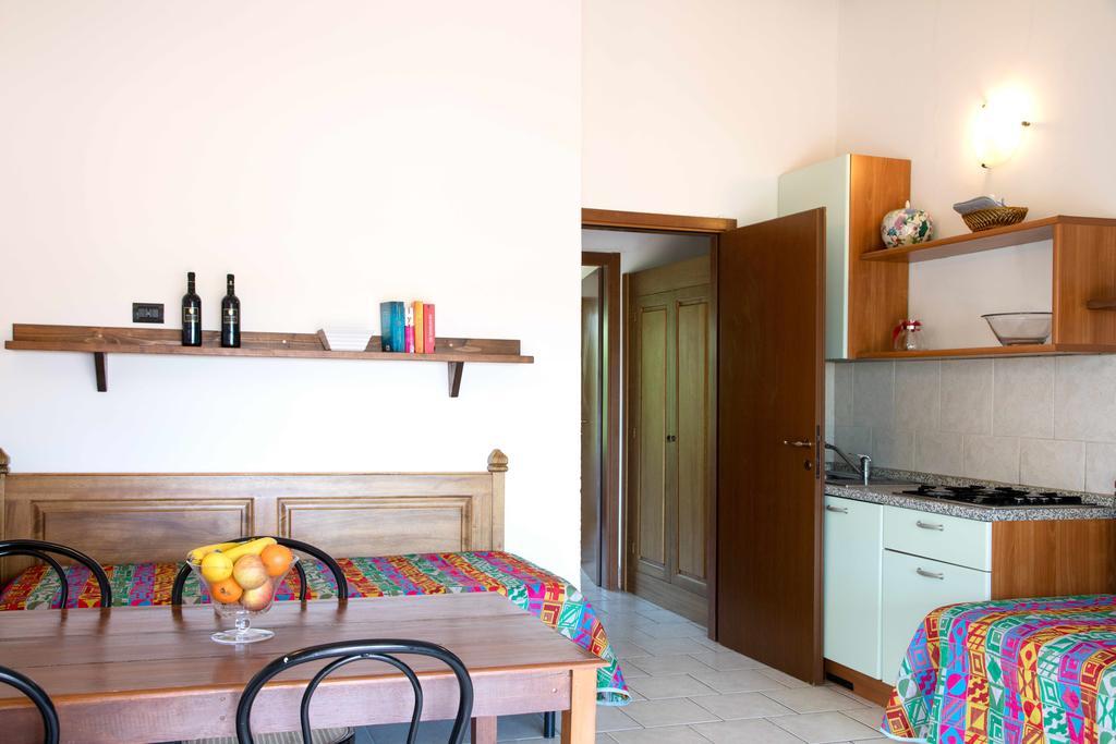 Il Borgo Centro Vacanze กวาร์ดิสตัลโล ภายนอก รูปภาพ