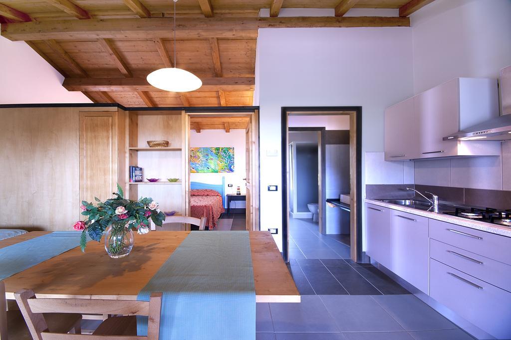 Il Borgo Centro Vacanze กวาร์ดิสตัลโล ภายนอก รูปภาพ